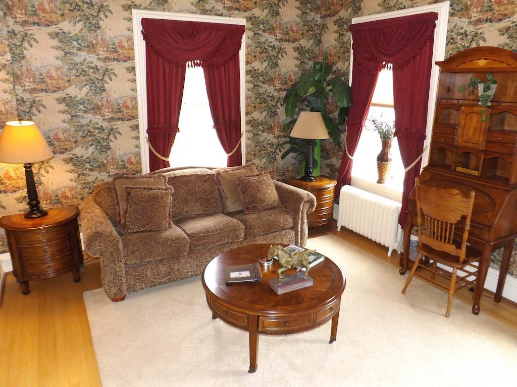 The Patriot House Bed & Breakfast Annville Номер фото